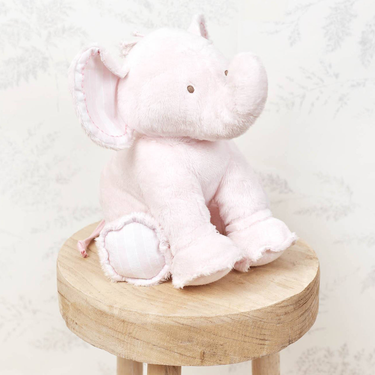 https://ausoni.swiss/products/ferdinand-the-elephant-pale-pink